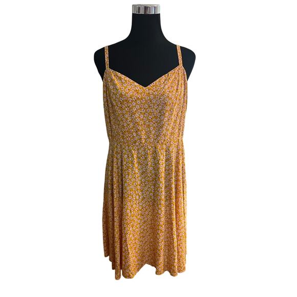 Old Navy Dresses & Skirts - Old Navy Yellow Floral Sundress XL Smocked Back Adjustable Straps